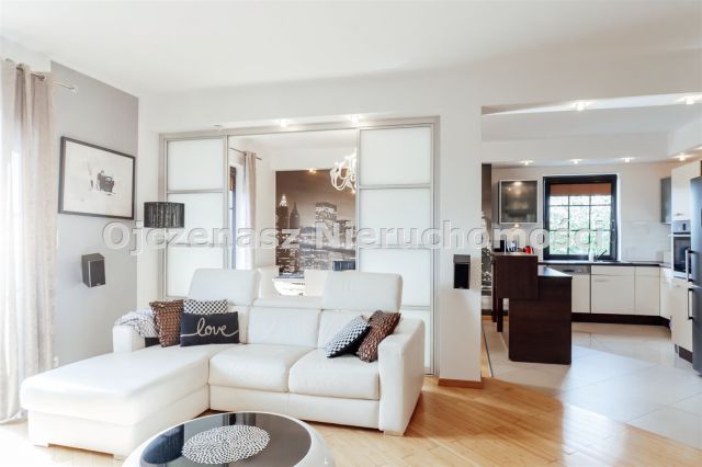 Mieszkanie 3-pokojowe Niemcz. Zdjęcie 2