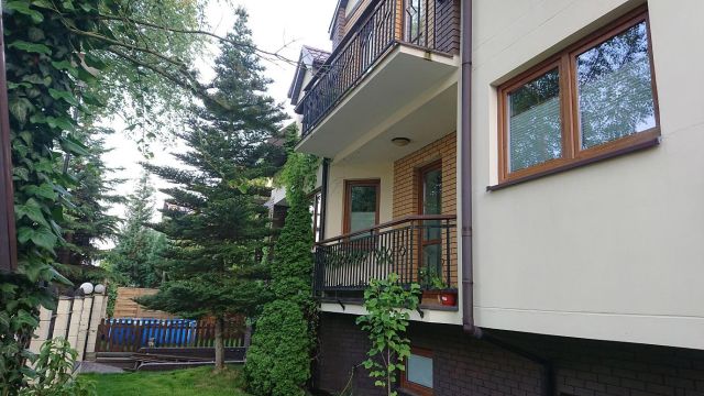 dom wolnostojący, 5 pokoi Warszawa Stara Miłosna, ul. Brzoskwiniowa. Zdjęcie 1