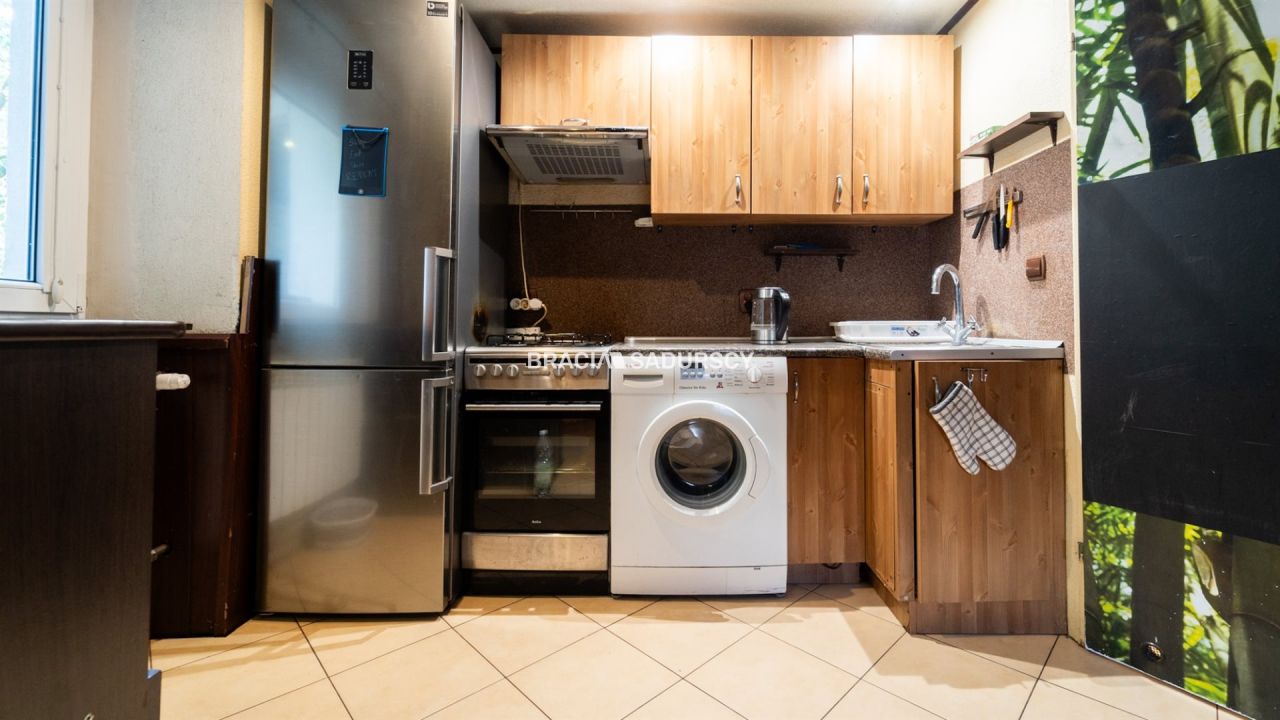 dom szeregowy, 13 pokoi Kraków, ul. Powstańców Wielkopolskich. Zdjęcie 16