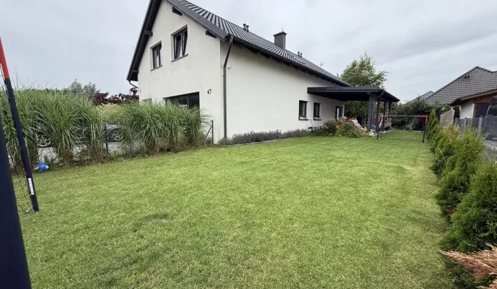 dom wolnostojący, 6 pokoi Chojniczki