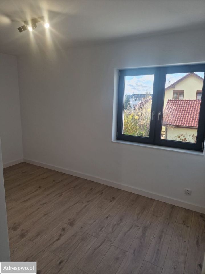 Mieszkanie 5-pokojowe Jankowice, ul. Złoty Kłos. Zdjęcie 2