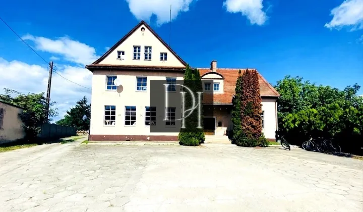 dom wolnostojący, 12 pokoi Przybiernów, ul. Bolesława Chrobrego