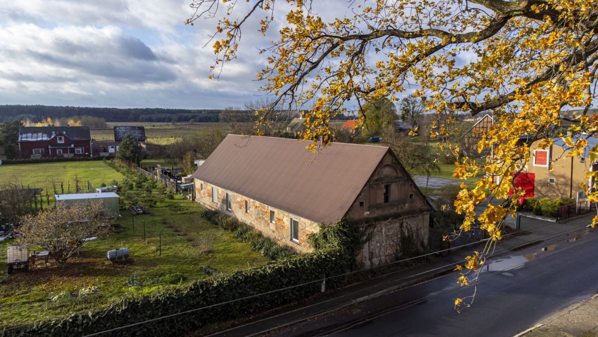 dom wolnostojący, 7 pokoi Miłocice, ul. Główna. Zdjęcie 4