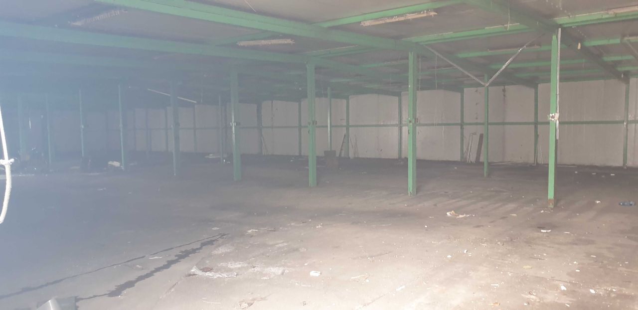 Hala/magazyn Opacz-Kolonia. Zdjęcie 6