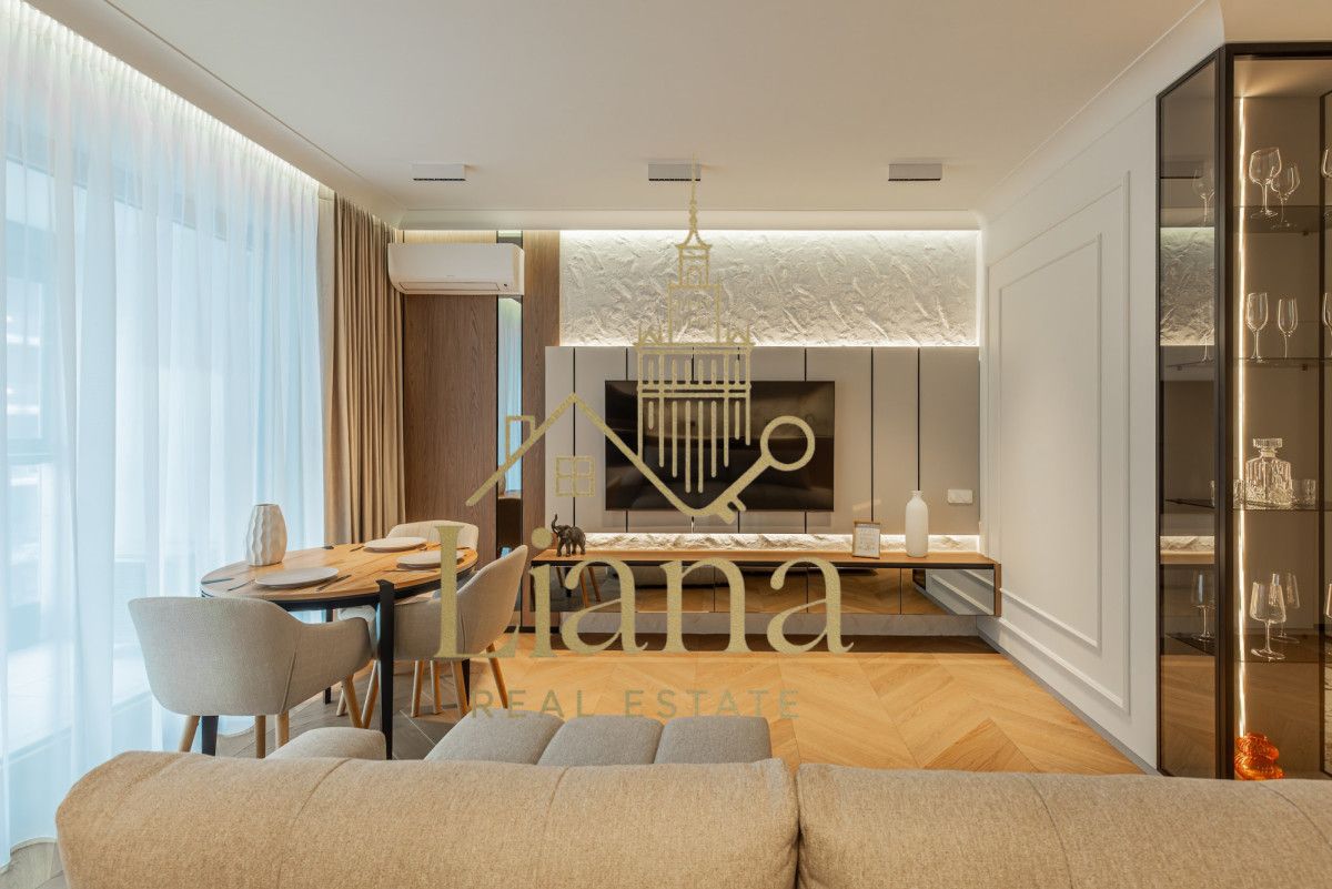 Mieszkanie 3-pokojowe Warszawa Śródmieście, ul. Prosta. Zdjęcie 2