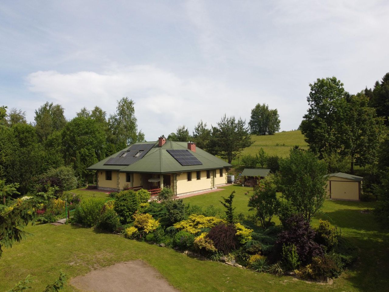 dom wolnostojący, 4 pokoje Zawóz. Zdjęcie 7