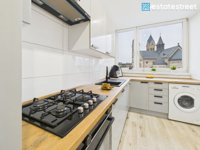 Mieszkanie 4-pokojowe Bytom, ul. Jana Matejki. Zdjęcie 1