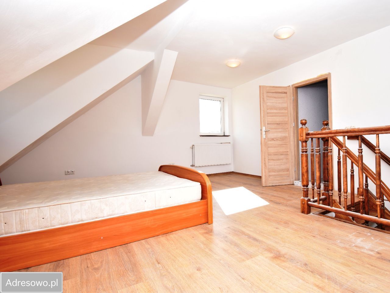 dom wolnostojący, 13 pokoi Brzezie. Zdjęcie 12