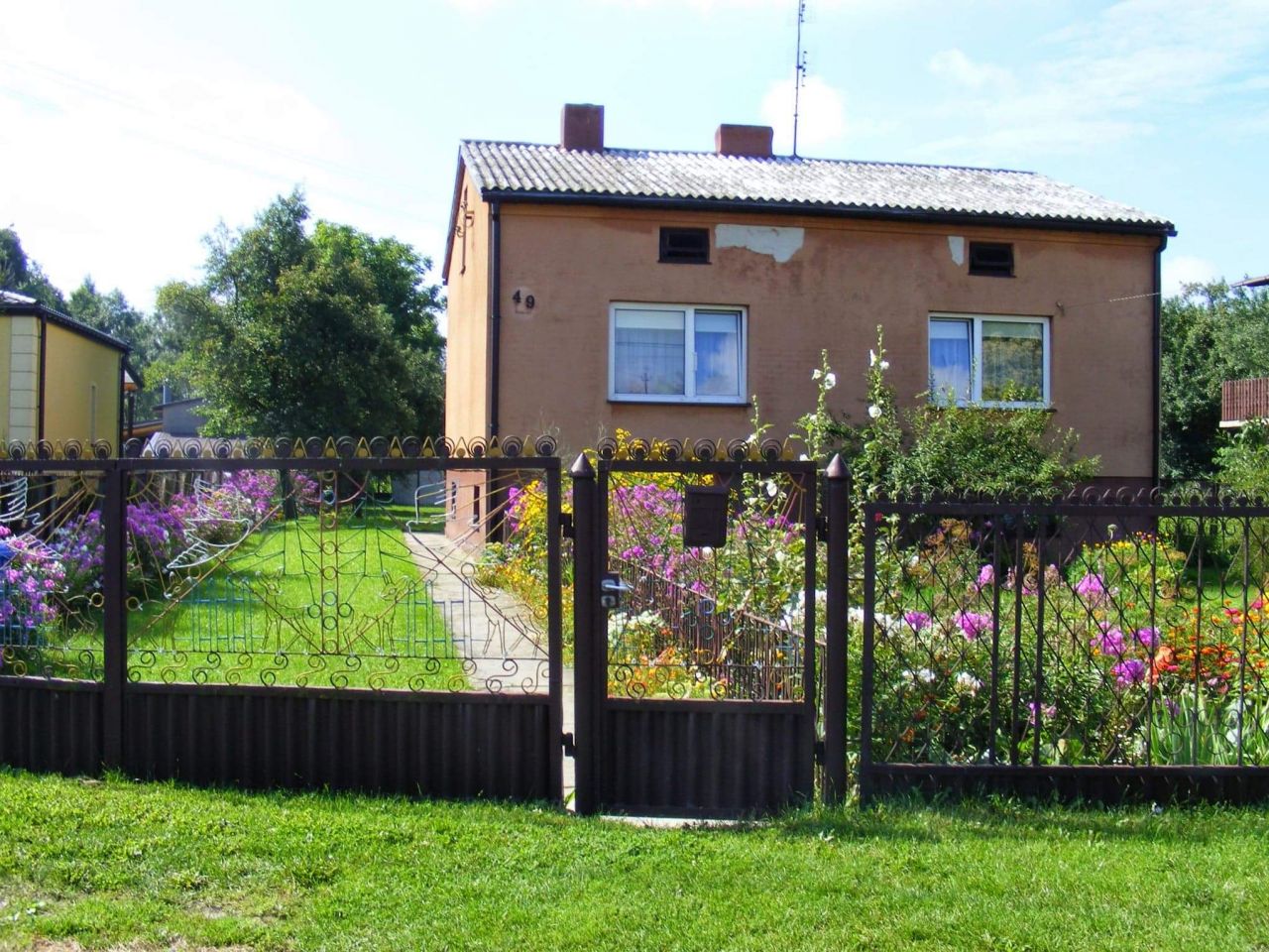 dom wolnostojący, 3 pokoje Radomsko Bartodzieje Podleśne, ul. Batalionów Chłopskich