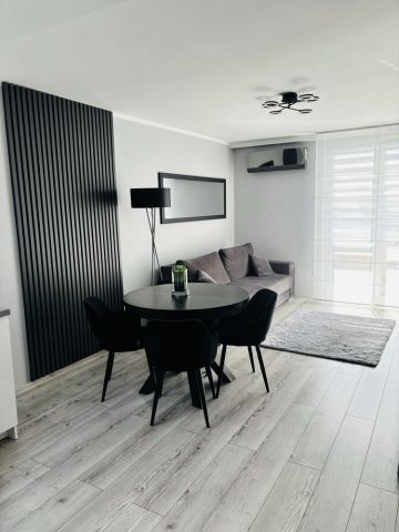 Mieszkanie 3-pokojowe Piechcin. Zdjęcie 1