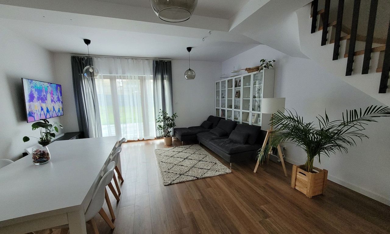 bliźniak, 4 pokoje Świętochłowice, ul. Kwiatowa