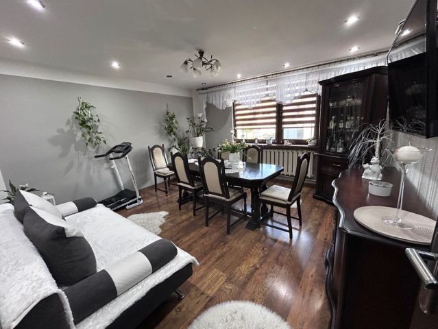 Mieszkanie 3-pokojowe Wójcin. Zdjęcie 1