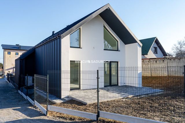 dom wolnostojący, 5 pokoi Bębło. Zdjęcie 15