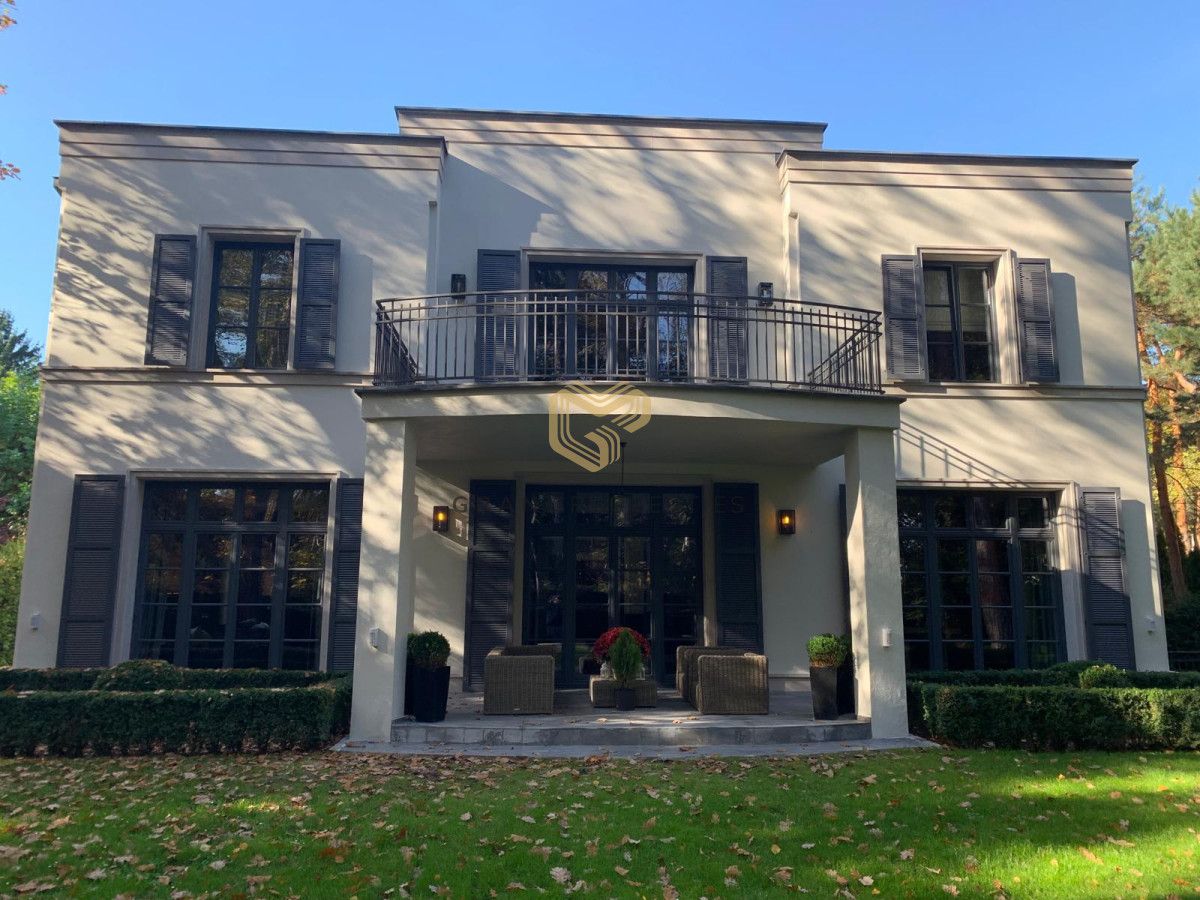 dom wolnostojący, 7 pokoi Konstancin-Jeziorna. Zdjęcie 4