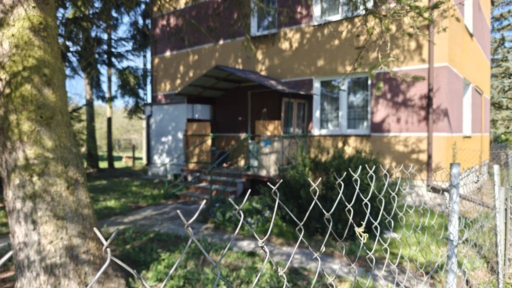 dom wolnostojący, 4 pokoje Poniatowa, ul. Leśniczówka. Zdjęcie 3