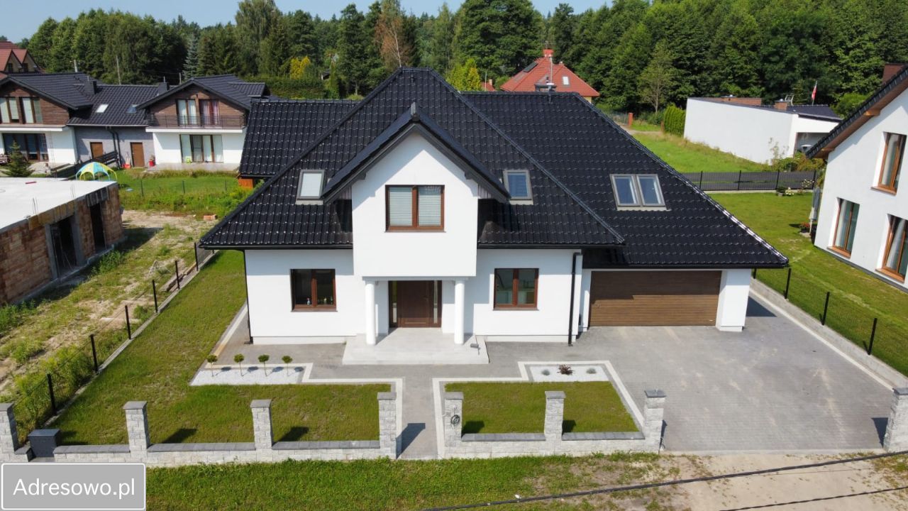 dom wolnostojący, 7 pokoi Niewodnica Korycka, ul. Ziołowa