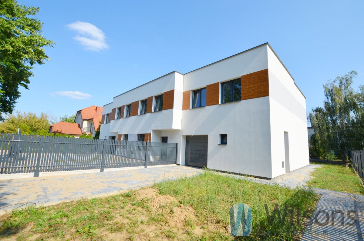 dom szeregowy, 5 pokoi Łomianki. Zdjęcie 2
