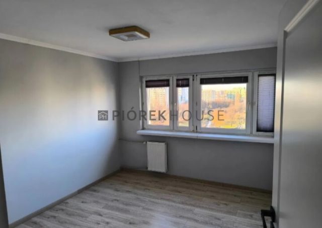 Mieszkanie 3-pokojowe Warszawa Bielany, ul. Kiełpińska. Zdjęcie 1