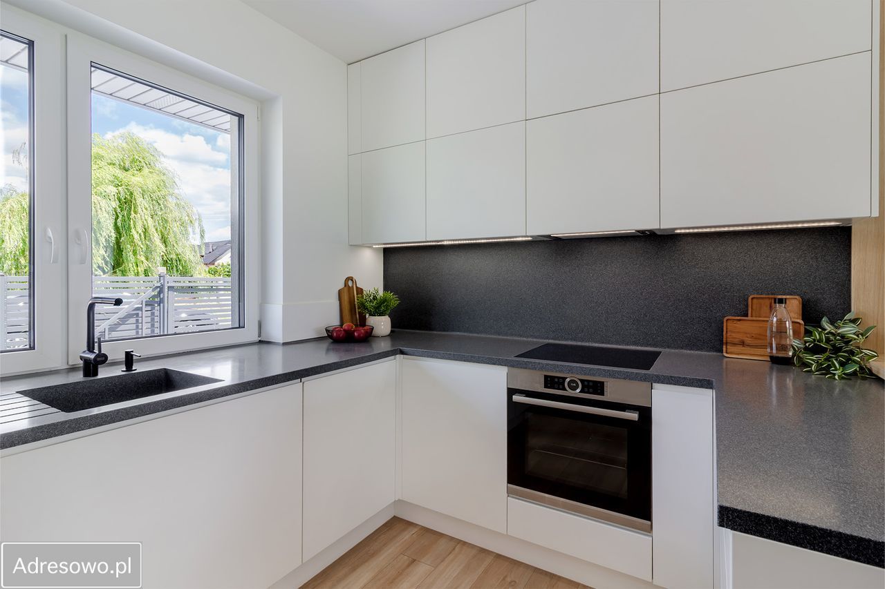 dom wolnostojący, 4 pokoje Borów. Zdjęcie 12