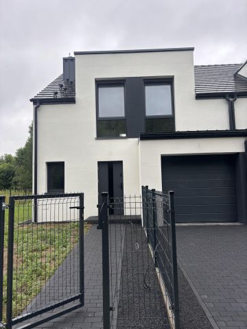 bliźniak, 5 pokoi Wołów, ul. Powstańców Śląskich. Zdjęcie 1