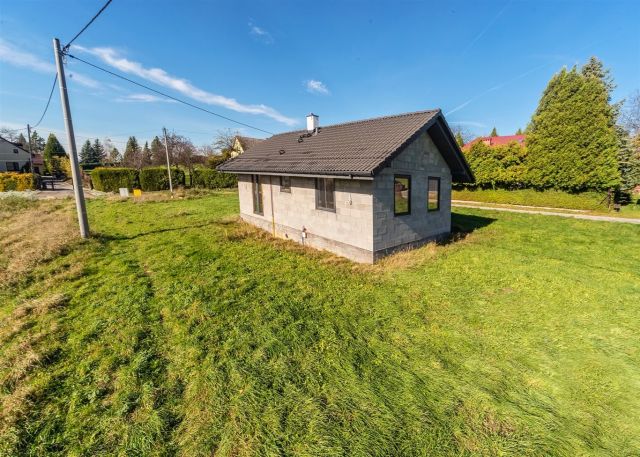 dom wolnostojący, 3 pokoje Łazy. Zdjęcie 3