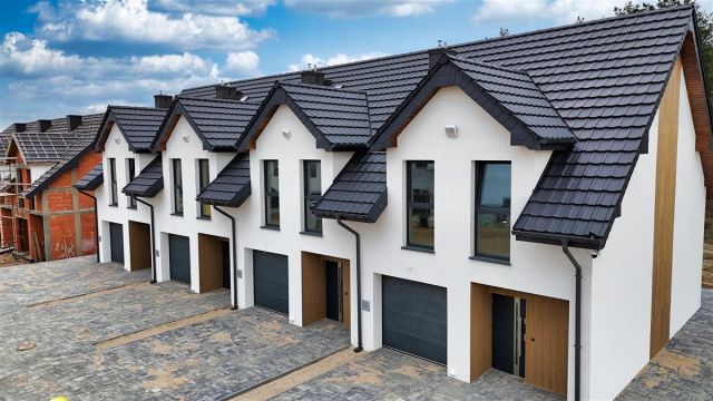 dom szeregowy, 4 pokoje Szczecinek, ul. Wczasowa. Zdjęcie 1