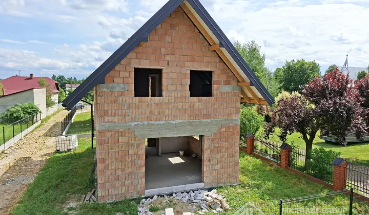 dom wolnostojący, 4 pokoje Kłaj