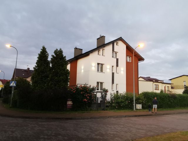 dom wolnostojący, 10 pokoi Karwia, ul. Miła
