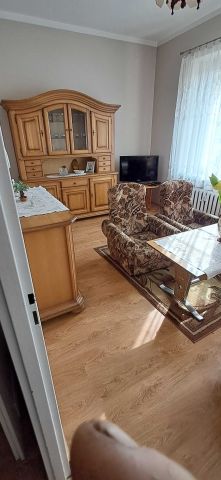 Mieszkanie 3-pokojowe Głogówek. Zdjęcie 1