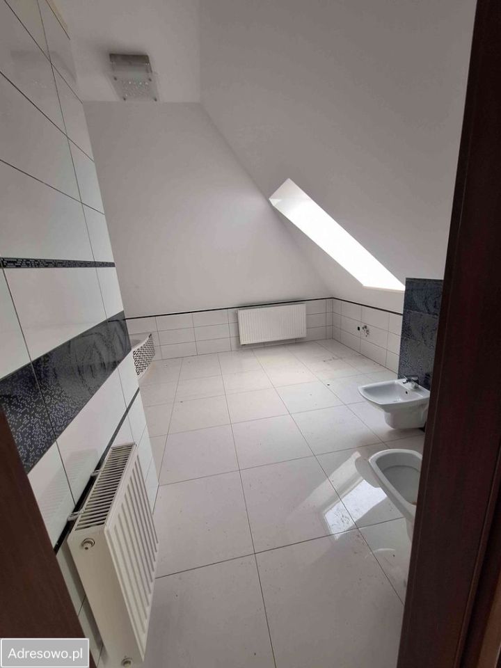 dom wolnostojący, 5 pokoi Postolice. Zdjęcie 3