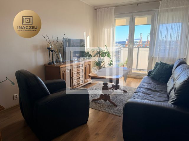 Mieszkanie 3-pokojowe Gdynia, ul. Krawiecka. Zdjęcie 1