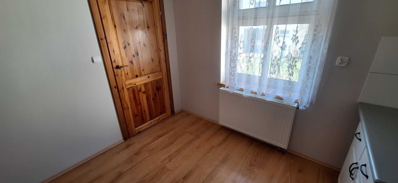 Mieszkanie 2-pokojowe Góra. Zdjęcie 3