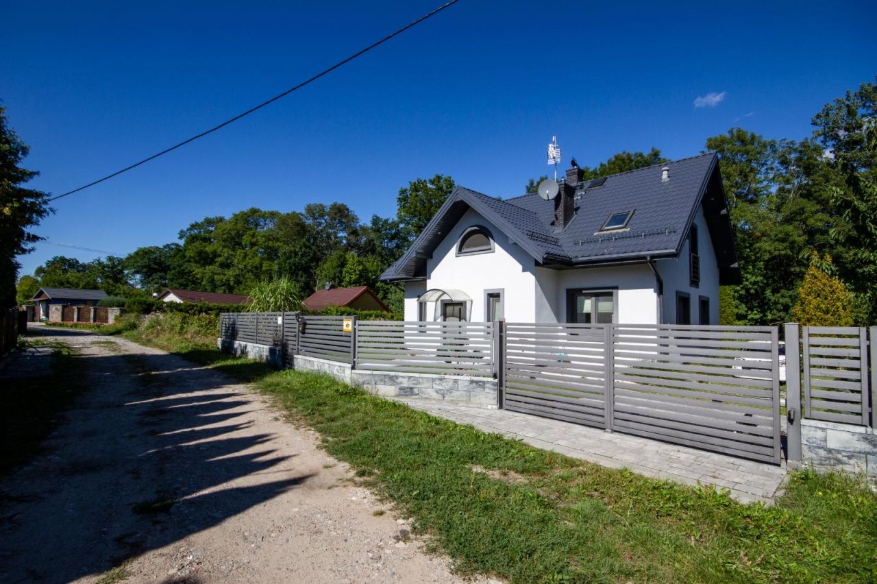 dom wolnostojący, 6 pokoi Kacice