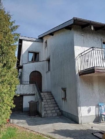 dom wolnostojący, 5 pokoi Strzelno. Zdjęcie 1