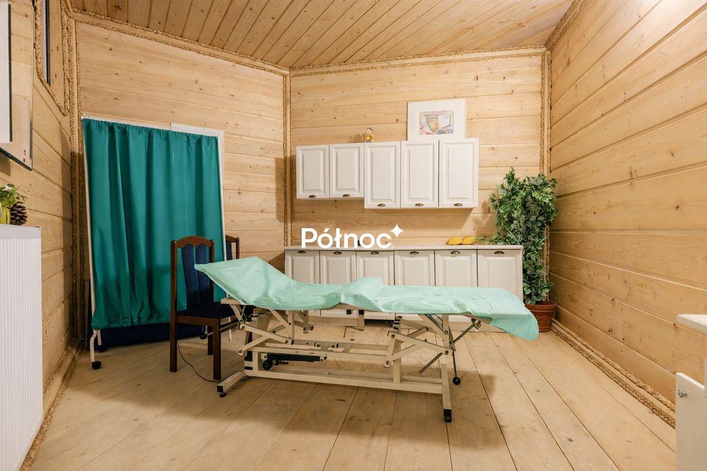 dom wolnostojący, 30 pokoi Faściszowa. Zdjęcie 9