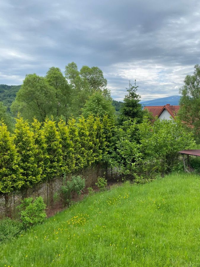 dom wolnostojący, 4 pokoje Mutne. Zdjęcie 7