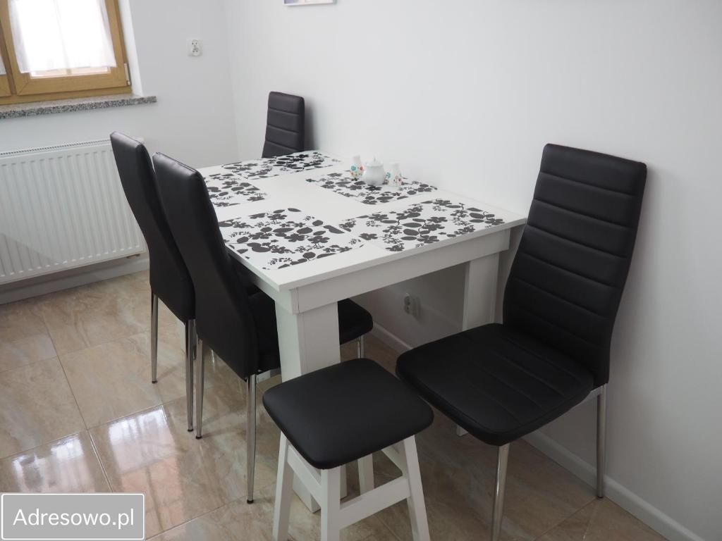 Mieszkanie 2-pokojowe Szklarska Poręba, ul. Osiedle Podgórze. Zdjęcie 2