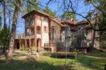 dom wolnostojący, 9 pokoi Podkowa Leśna