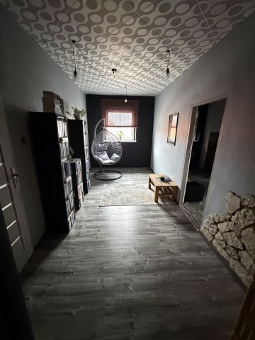 Mieszkanie 4-pokojowe Jelenia Góra Centrum, ul. Bartka Zwycięzcy. Zdjęcie 1