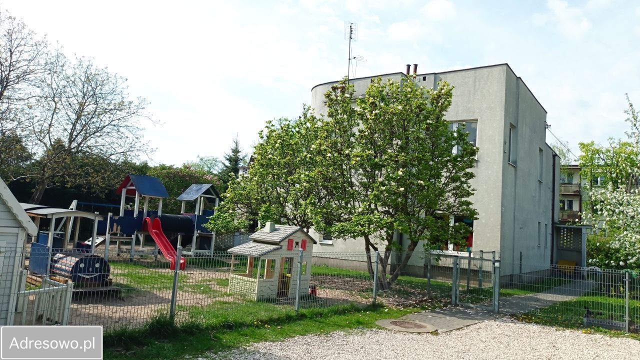 dom wolnostojący, 8 pokoi Grodzisk Mazowiecki, ul. Dworska. Zdjęcie 3