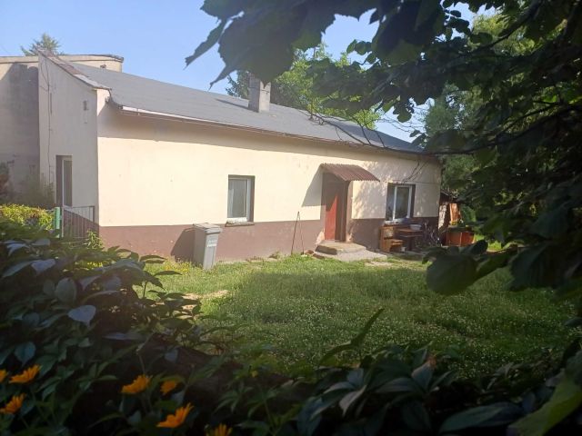dom wolnostojący Radomsko, ul. Prymasa Wyszyńskiego. Zdjęcie 1