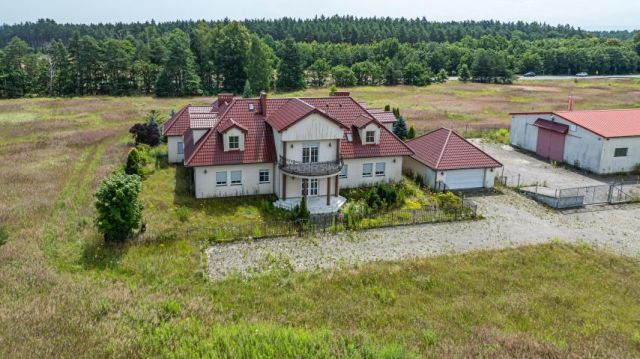 dom wolnostojący, 12 pokoi Brzeźnik. Zdjęcie 4