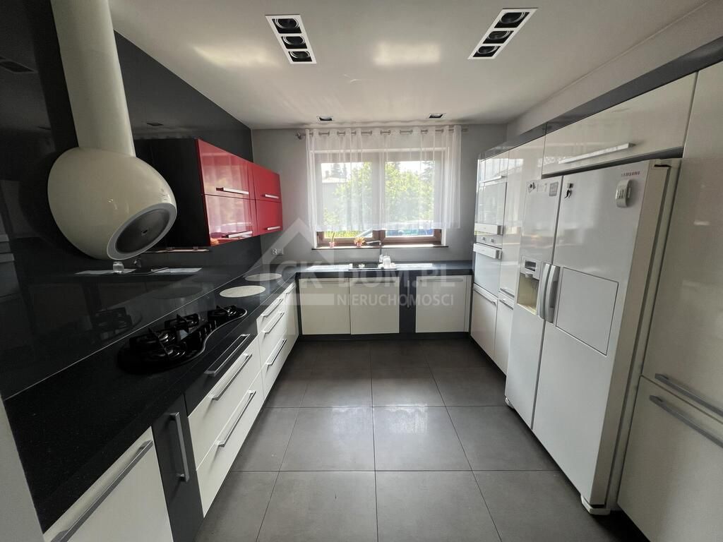 dom wolnostojący, 4 pokoje Kielce Zalesie. Zdjęcie 3