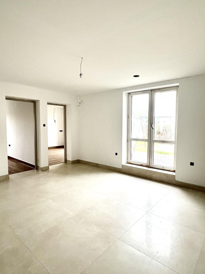 dom wolnostojący, 3 pokoje Radom Janiszpol, ul. Rumiankowa. Zdjęcie 2