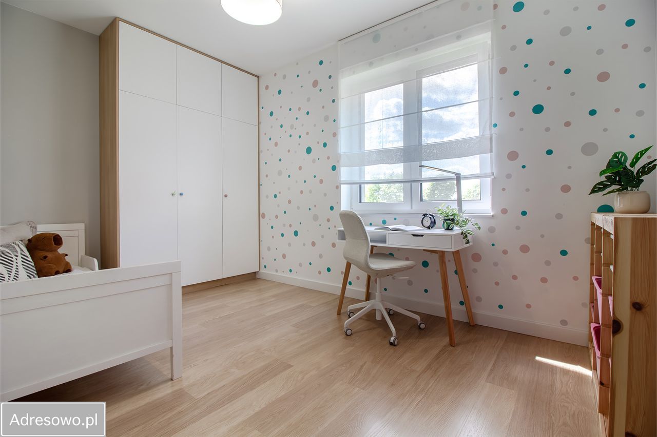 dom wolnostojący, 4 pokoje Borów. Zdjęcie 14