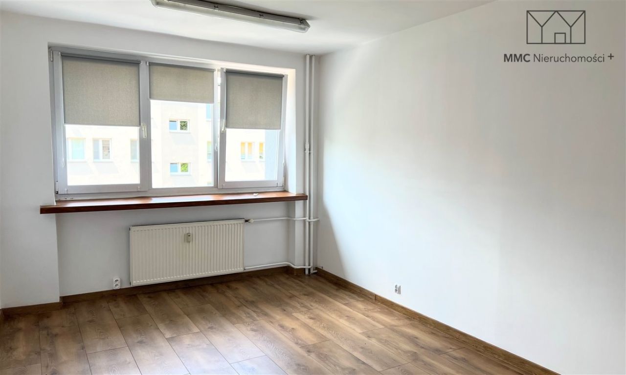 Lokal Chorzów Batory, pl. Stefana Batorego. Zdjęcie 5