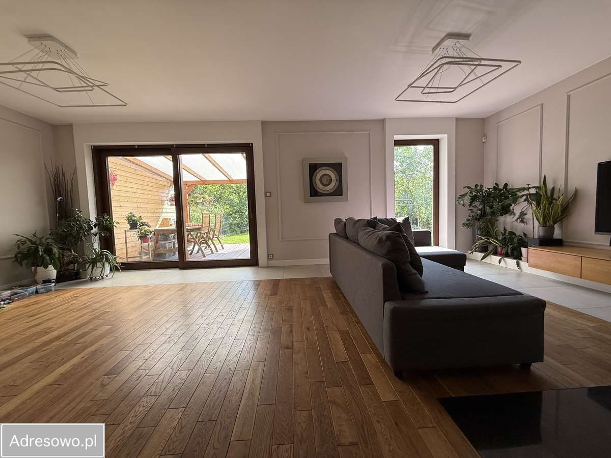 bliźniak, 6 pokoi Brwinów. Zdjęcie 8