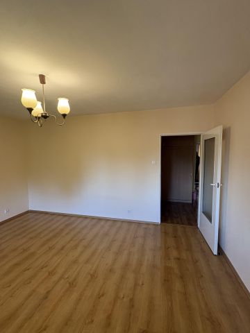 Mieszkanie 3-pokojowe Pionki Centralna Kolonia, ul. Sosnowa. Zdjęcie 2