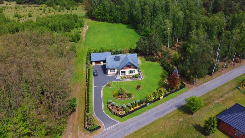 dom wolnostojący, 7 pokoi Mąkoszyce. Zdjęcie 2