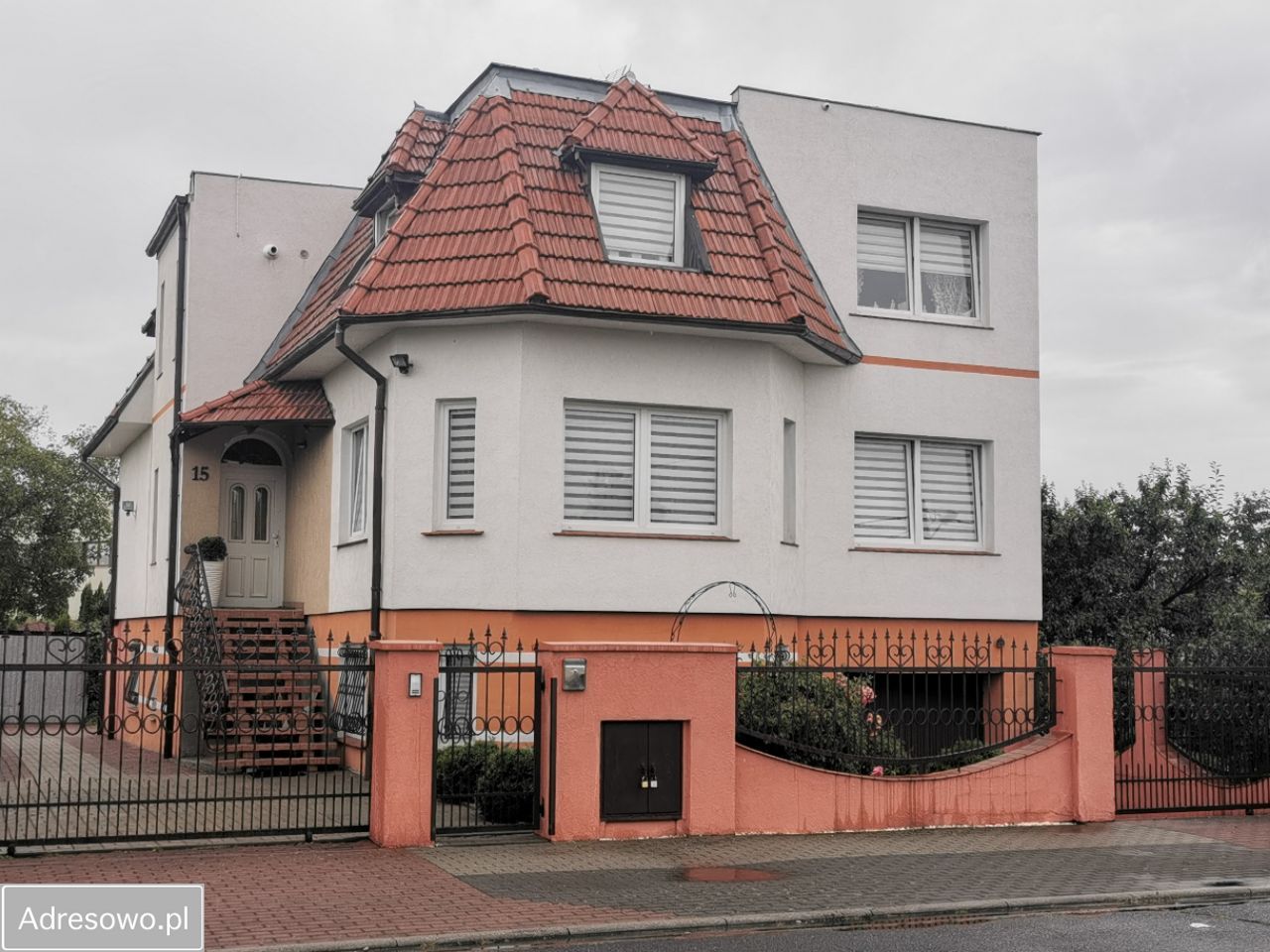 dom wolnostojący, 11 pokoi Gniezno Konikowo, ul. Hugona Kołłątaja